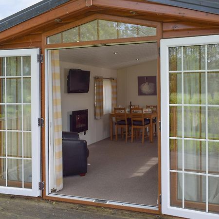 Bridge End Lodge Dollar Exterior photo